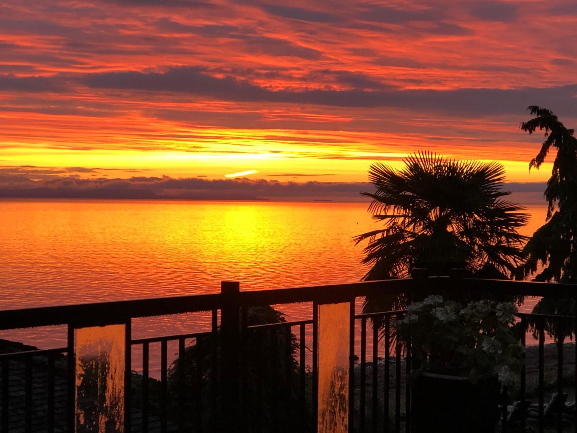 Qualicum Breeze Beach Resort Bowser Eksteriør billede